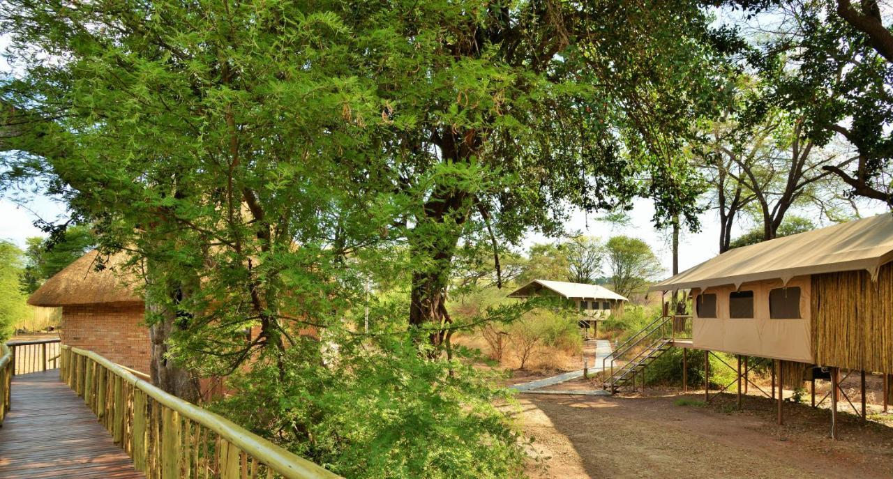 Jackalberry Chobe Hotel Kasane Eksteriør billede